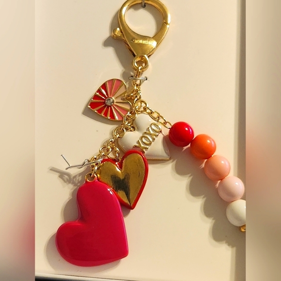 BaubleBar "Hooked On Love" Heart Bag Charm/Key Chain Brand New - Picture 3 of 7